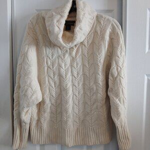 Tahari 💯 Luxe Cashmere Cableknit Sweater